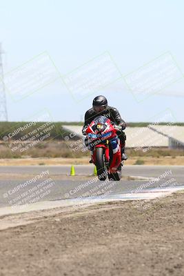 media/Aug-03-2025-TrackDaz (Sun) [[bf4a71acf9]]/C Group/1240pm (Wheelie Bump)/